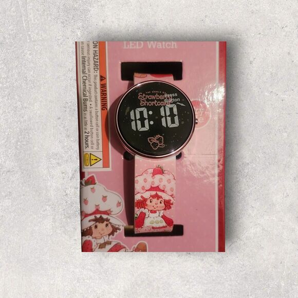 Strawberry Shortcake Round LED Watch Brand New Retro - Picture 4 of 5